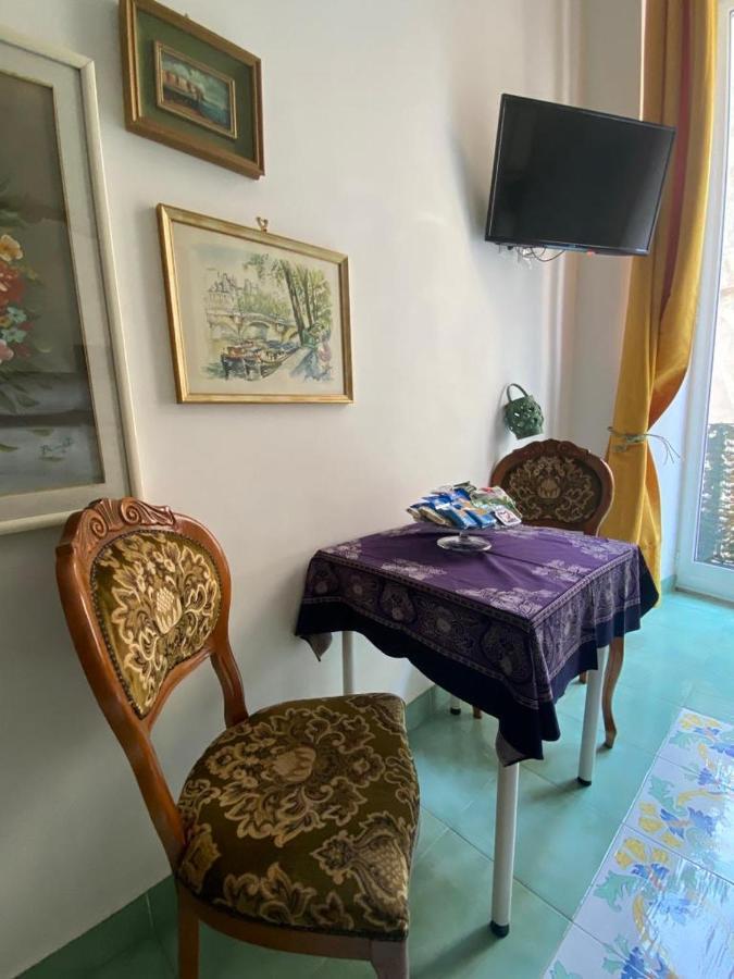 A Casa Di Claudia Lägenhet Neapel Exteriör bild